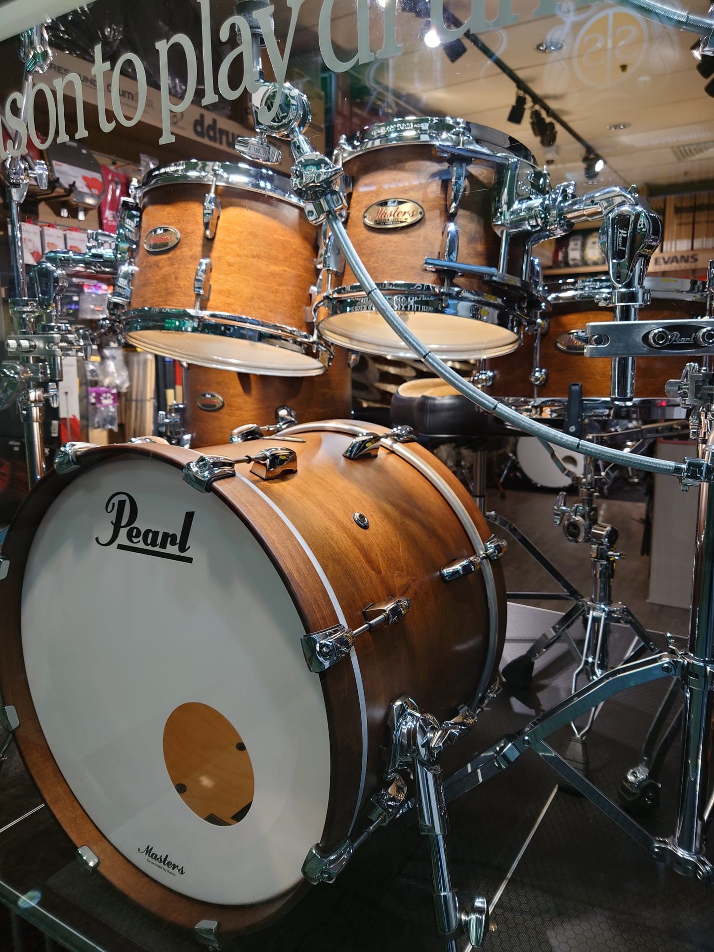 Pearl Drums Masters Maple Reserve in Matte Walnut (20" kick drum) MRV-5-Pc-Complete/C#201