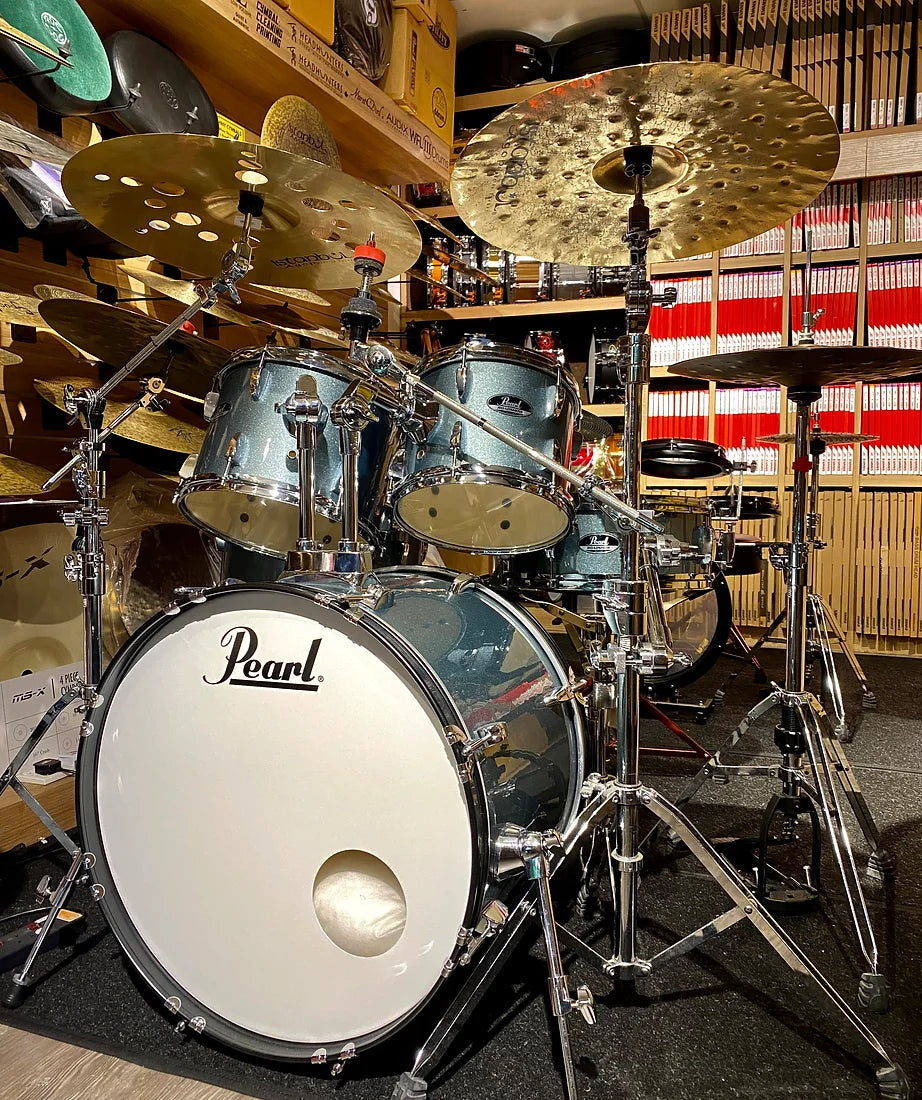 Pearl Drums Roadshow series complete 5 pc drumset with 20" kick drum including 3 cymbals, hardware and throne RS-505-B-C-C